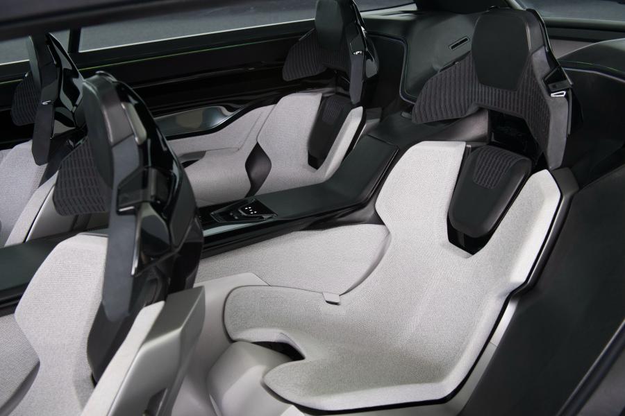 Интерьер Peugeot Instinct Concept 2017 года  (фото 89 из 98)